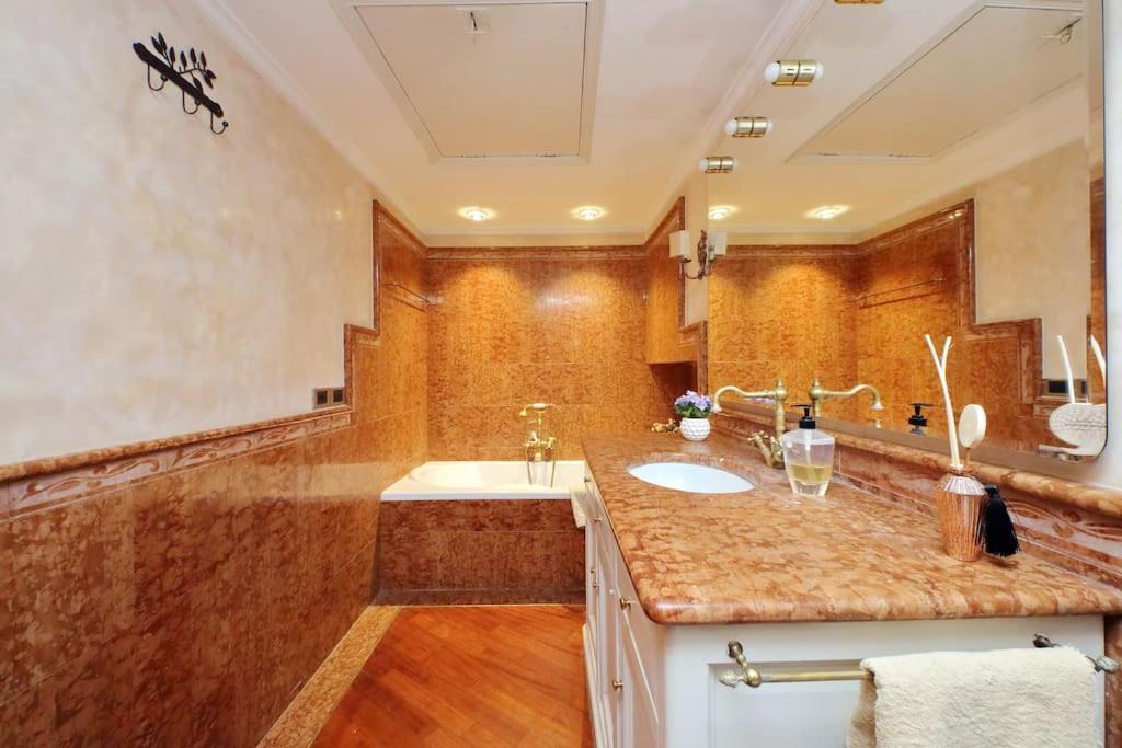 3V Luxury Apartment By Hili Roma Exterior foto